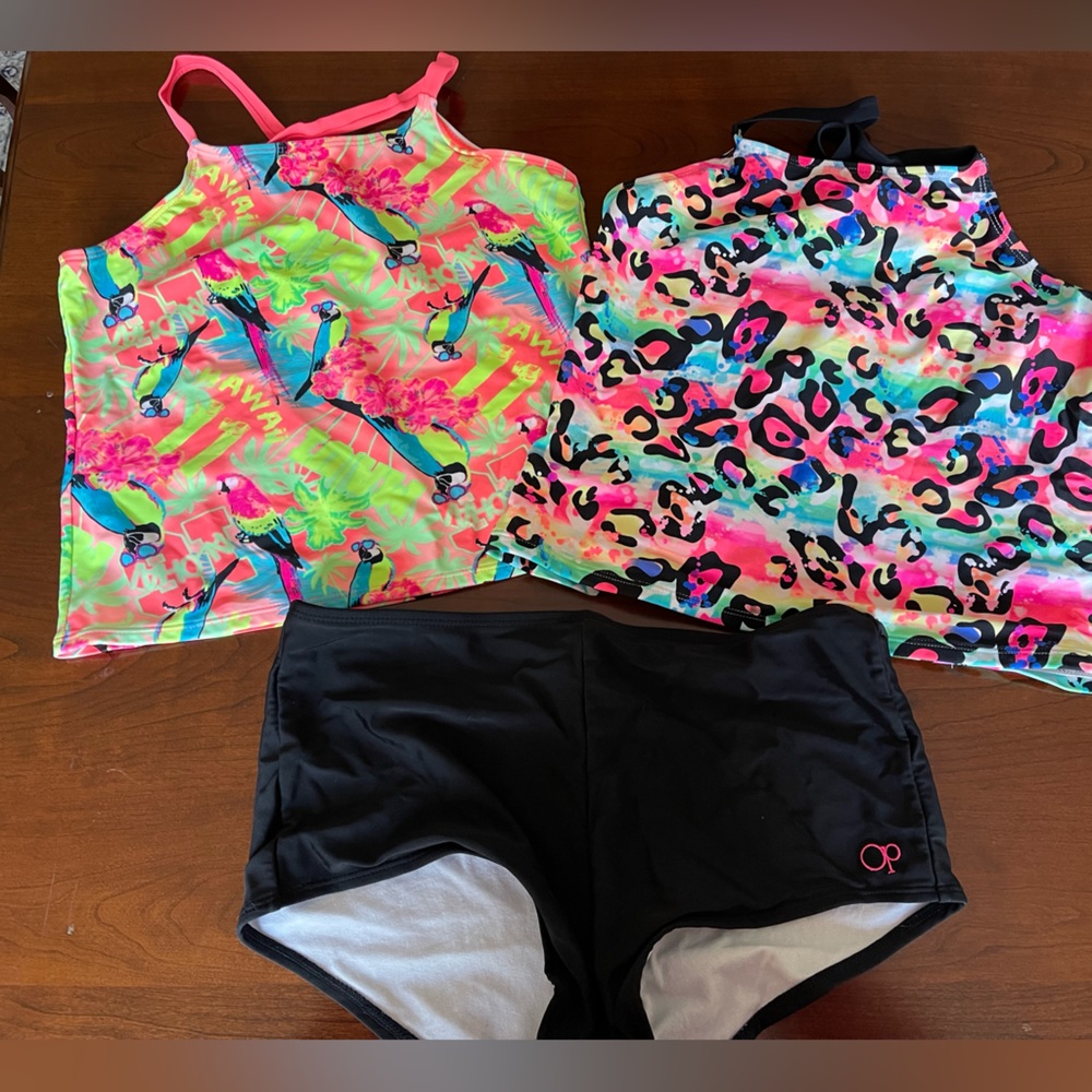Girls 14/16 Op 3 piece Swimsuit